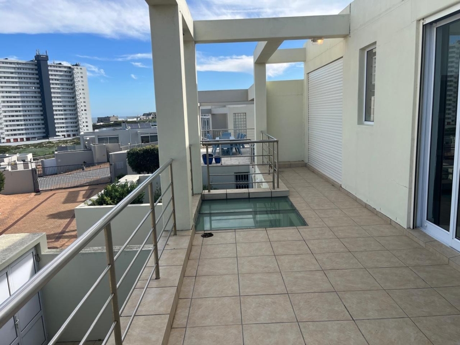 To Let 4 Bedroom Property for Rent in Big Bay Western Cape